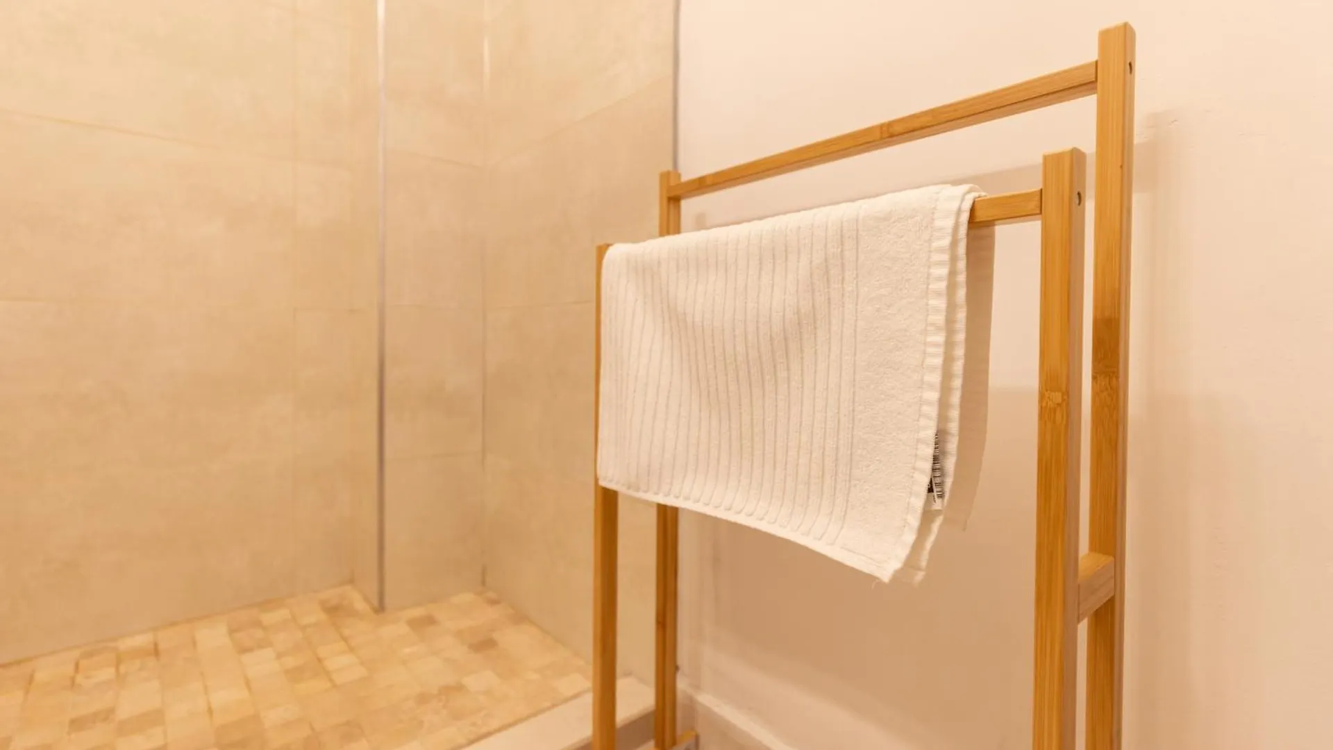 Apartment Central 3Br, 2 Bath - Ideal For Families Groups Bucharest Romania
