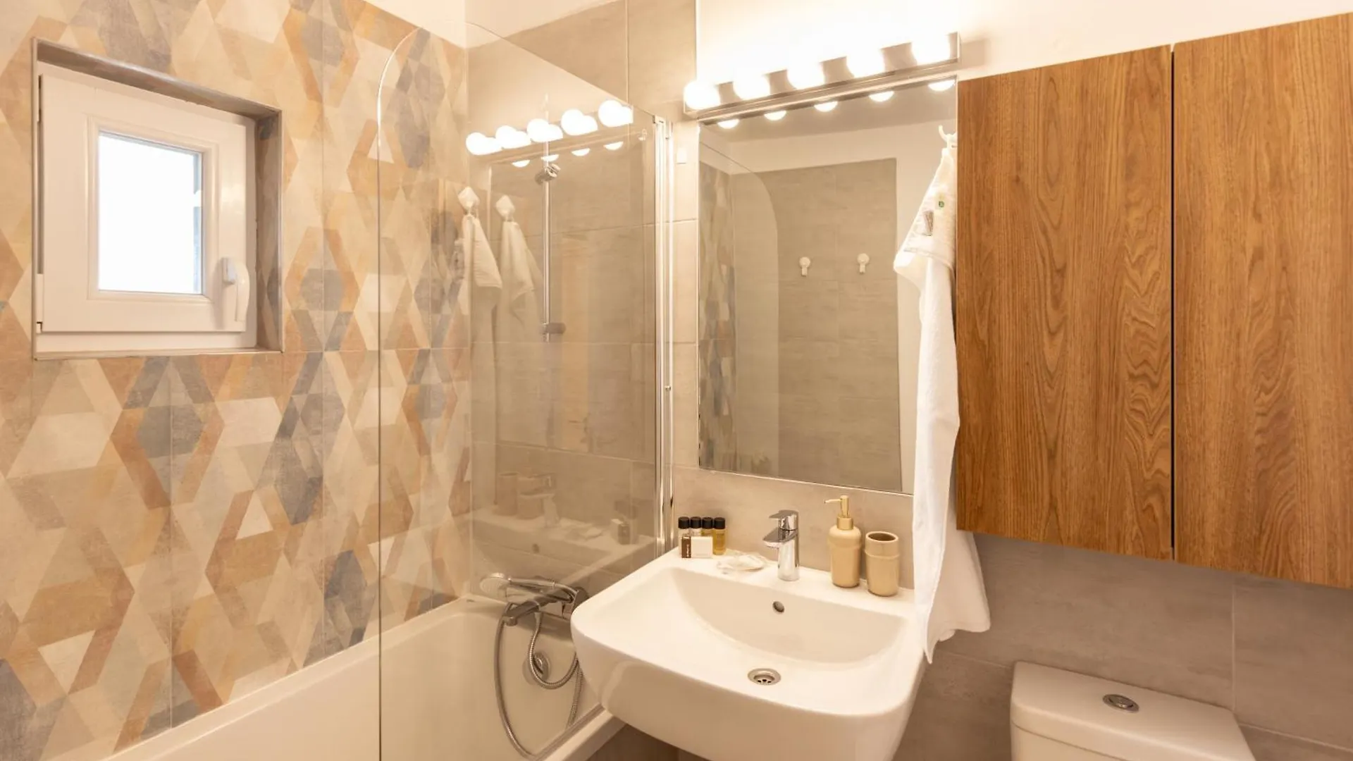 Apartment Central 3Br, 2 Bath - Ideal For Families Groups Bucharest
