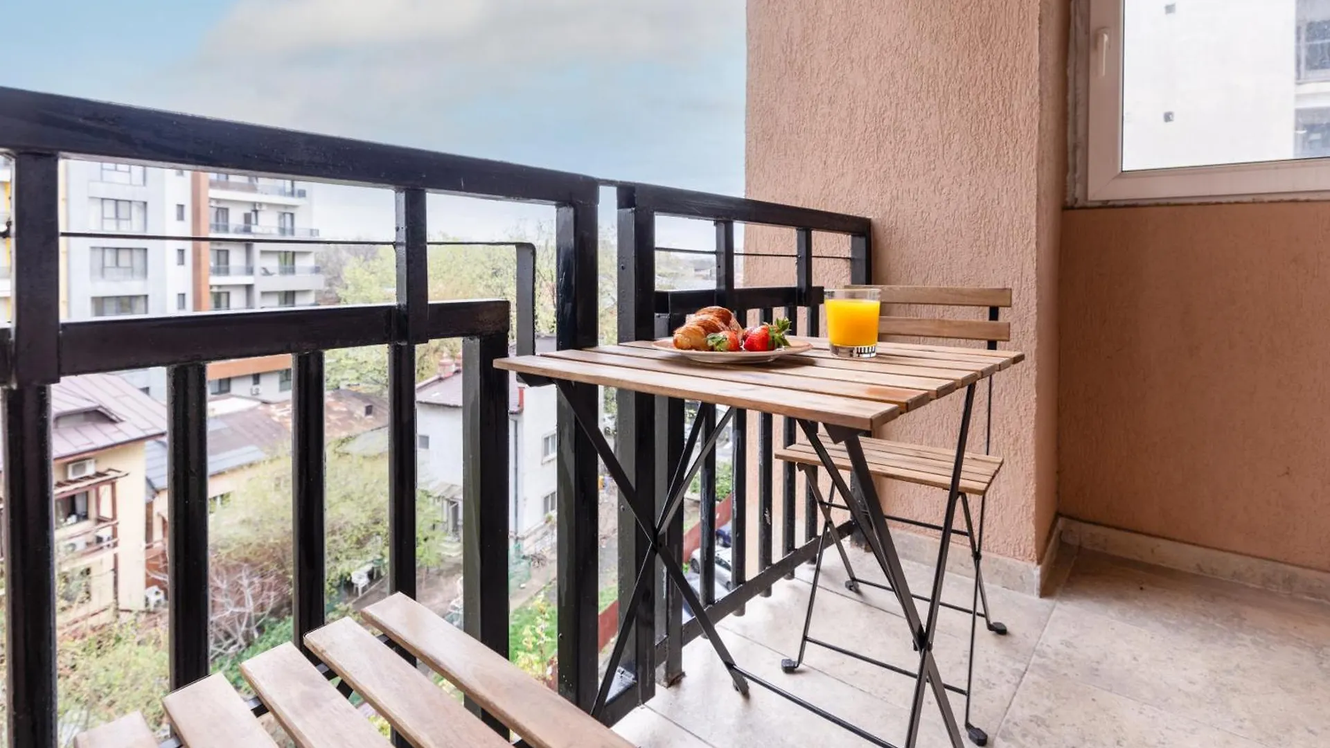Central 3Br, 2 Bath - Ideal For Families Groups Bucharest 0*,  Romania
