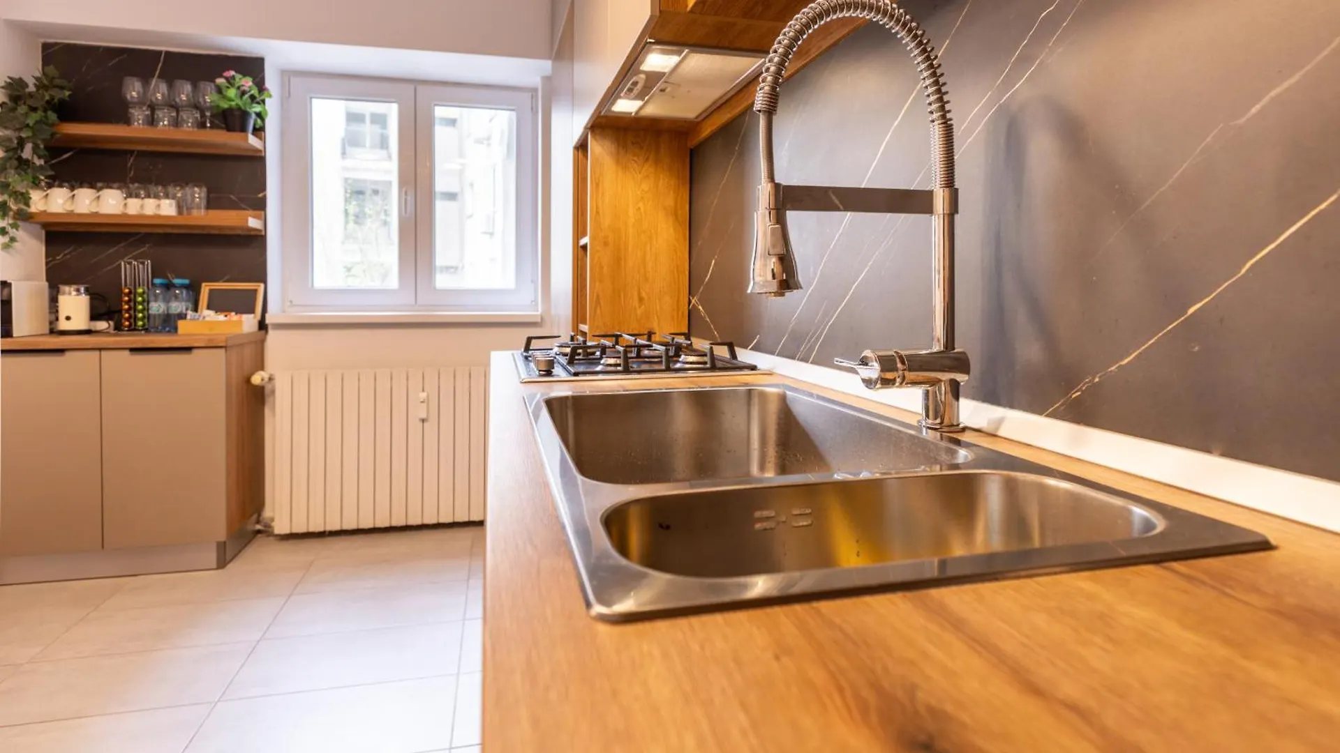 Central 3Br, 2 Bath - Ideal For Families Groups Bucharest